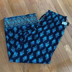 Women’s 1X Crown & Ivy Palazzo Pants! Navy blue and teal pattern. New with tags!